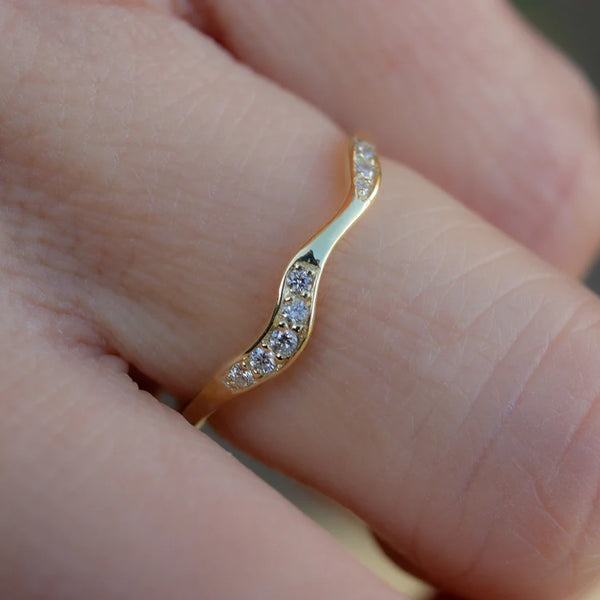 Curved Flow Band with White Diamonds