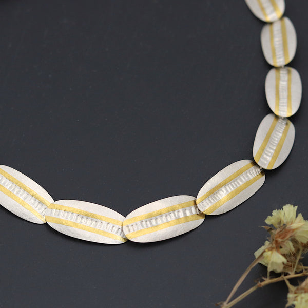 Silver Threaded Texture Statement Necklace