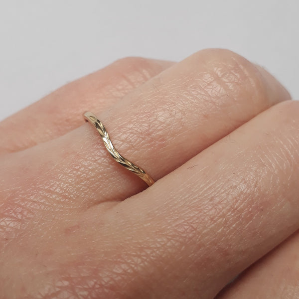 14ct Gold Curved Olive Branch Wedding Ring