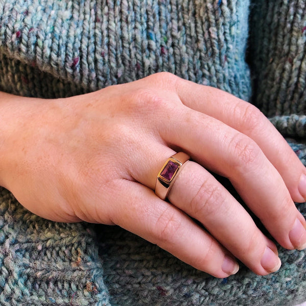 Pink Sapphire Gold Signet Ring