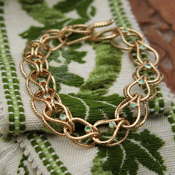 Gold Serpentine Chain Bracelet With Tzavorite