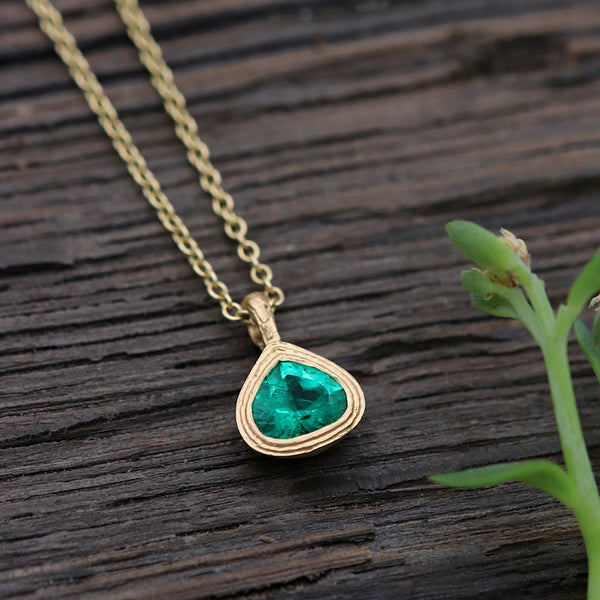 Etched Gold Emerald Pendant