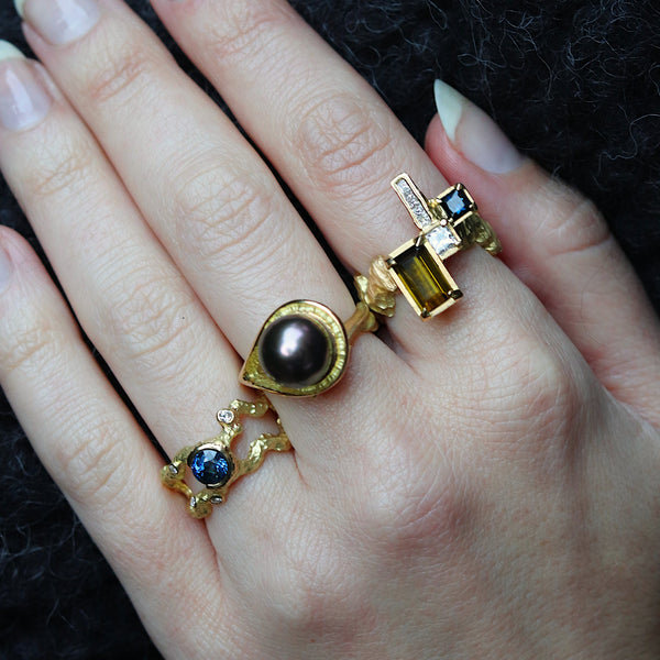 Black Tahitian Pearl And Sapphire Ring