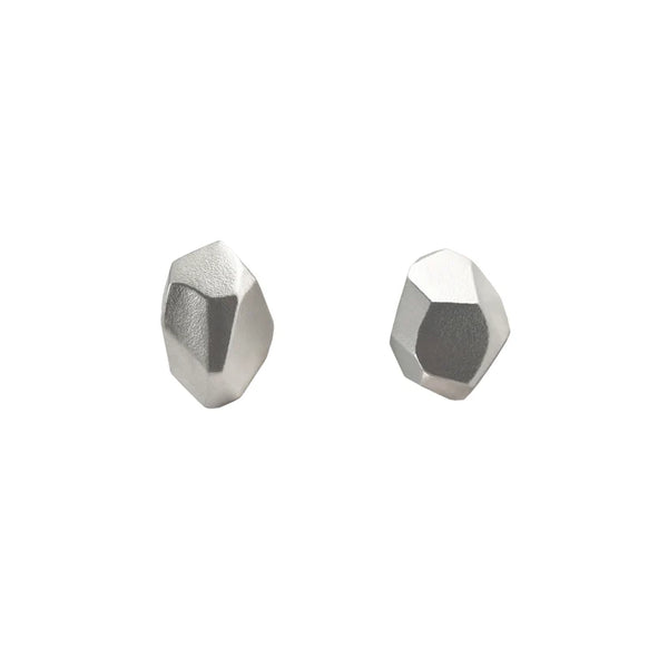 Gea Medium studs