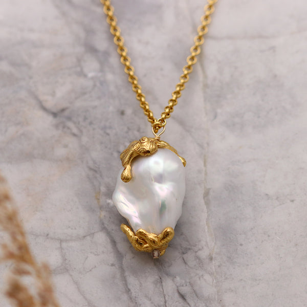 Large Dripping Golden Pearl Necklace