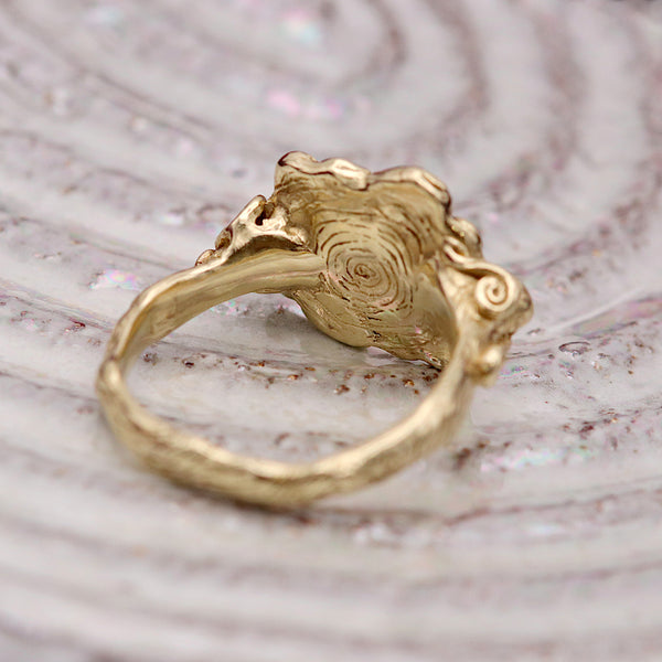 Lightning Ridge Opal Swirling Ring