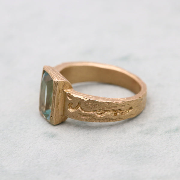 Etched 9ct Gold Aquamarine Ring