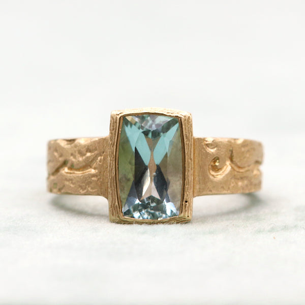 Etched 9ct Gold Aquamarine Ring