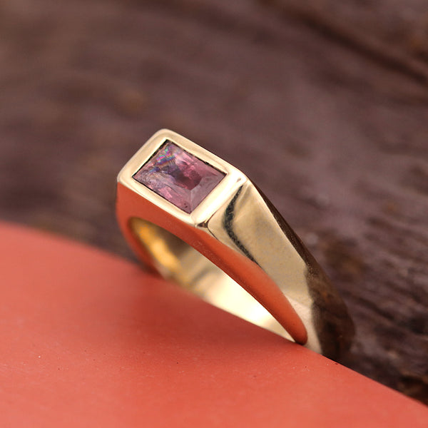 Pink Sapphire Gold Signet Ring