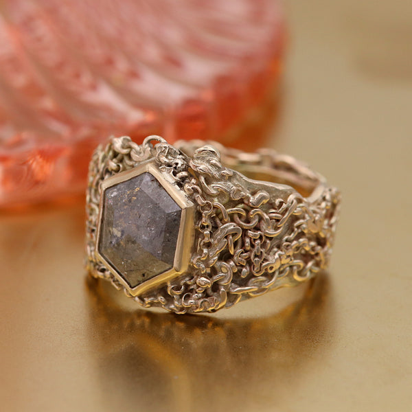 Large Molten Chain Ring With Grey Hex Diamond