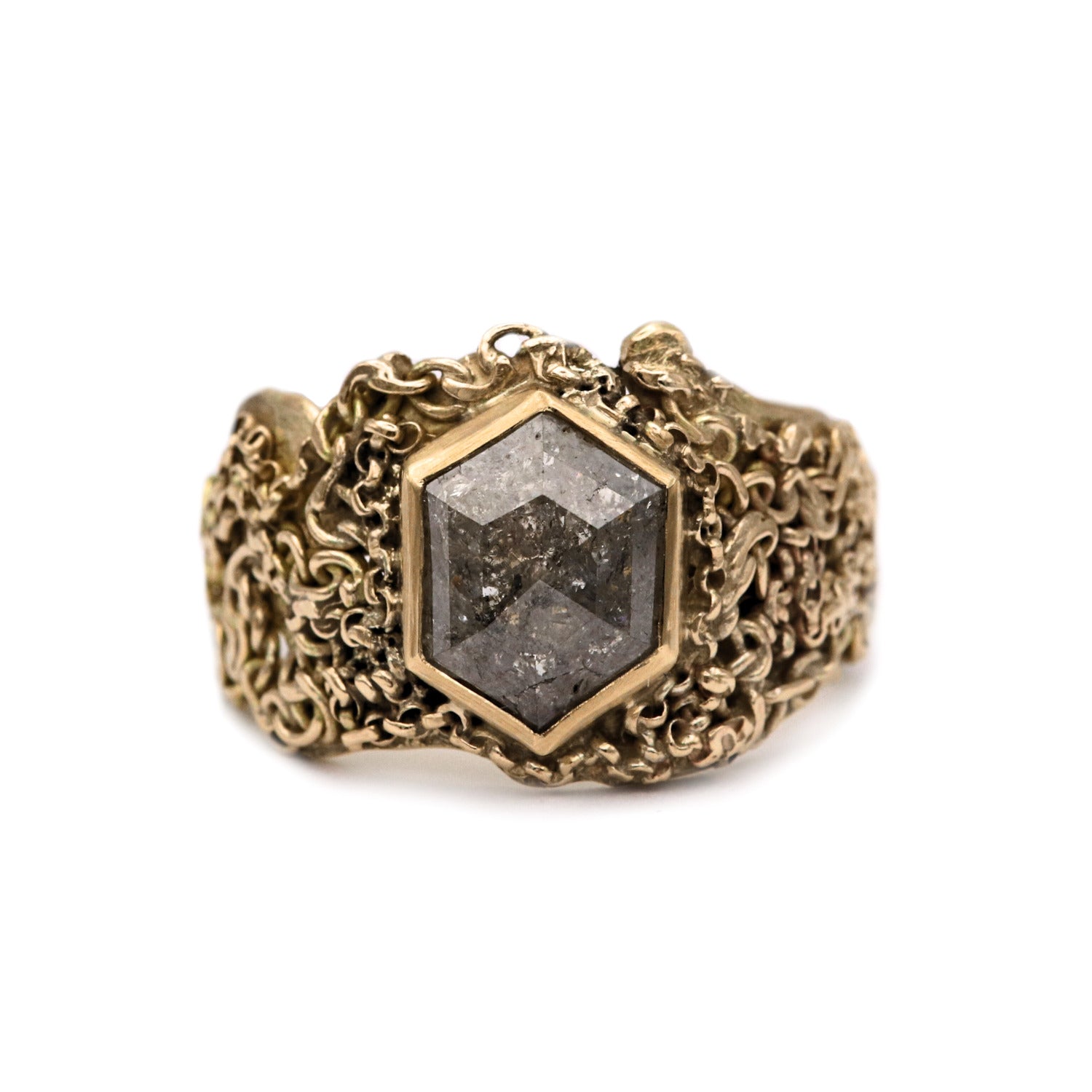 Large Molten Chain Ring With Grey Hex Diamond