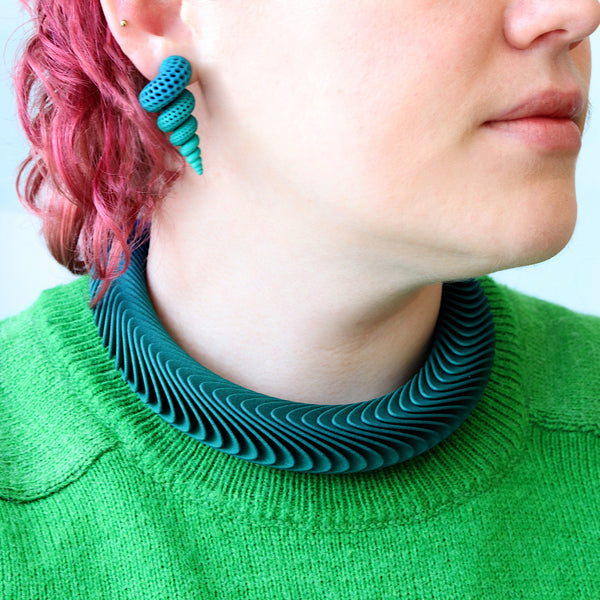 Green Blue Collar Wave Necklace