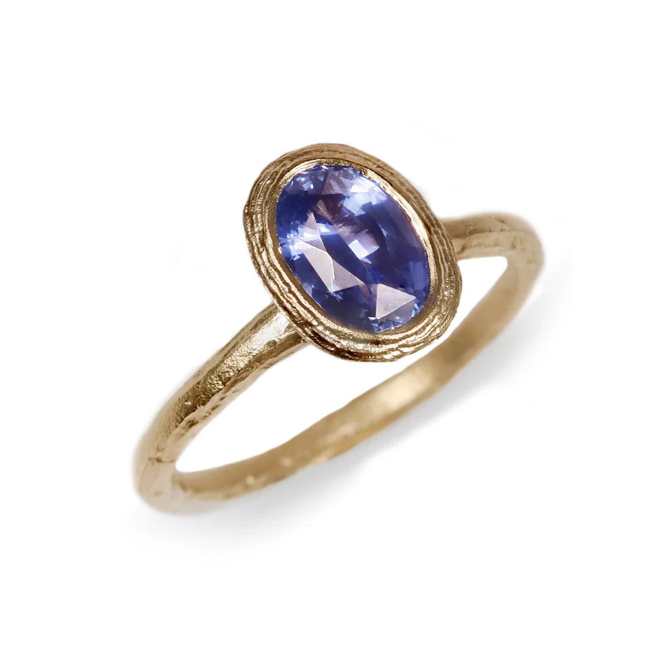 Oval Blue Sapphire and Yellow Gold Ring