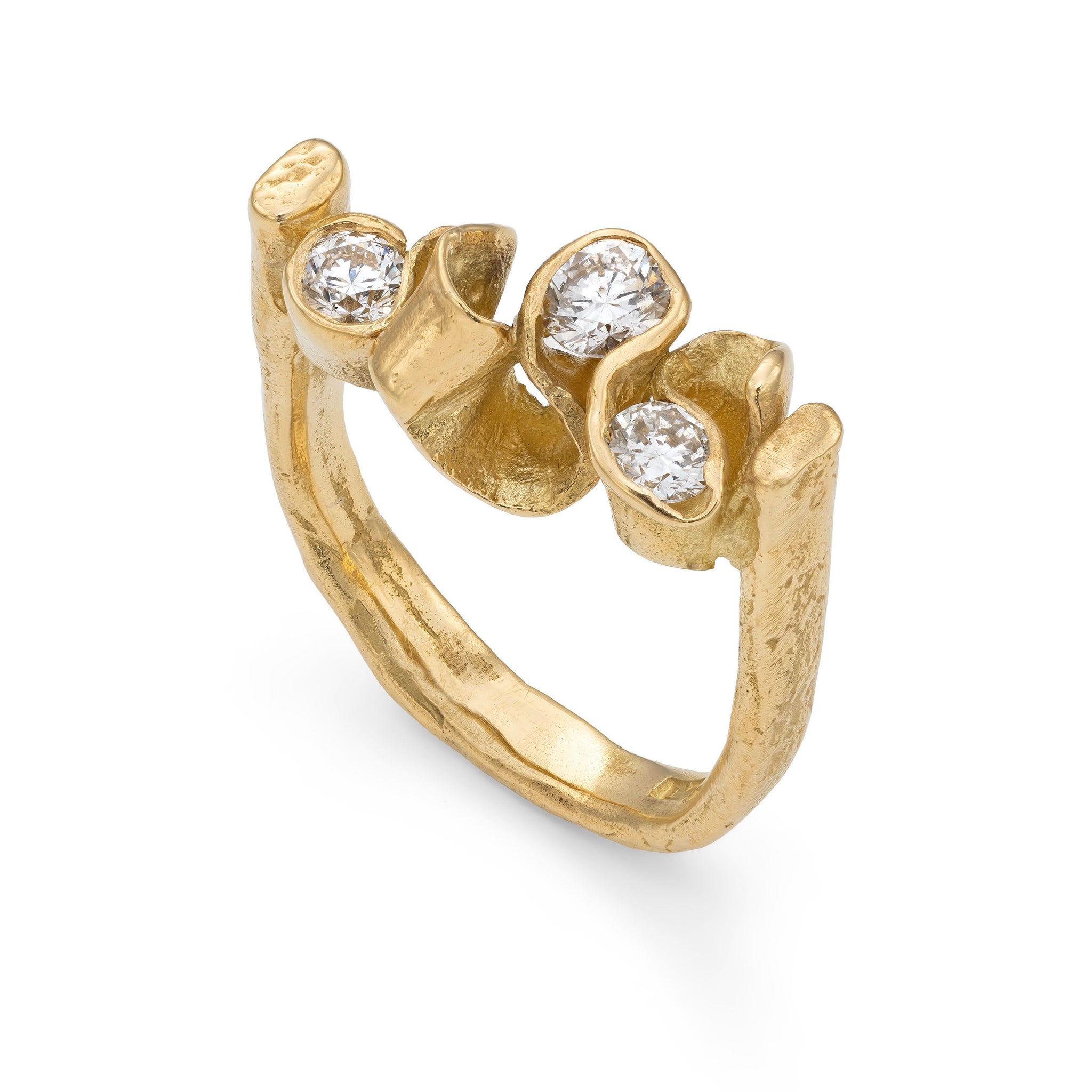 Crested Furbelow Diamond Ring
