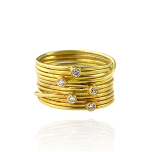 Gold Spaghetti Ring With Five Diamonds