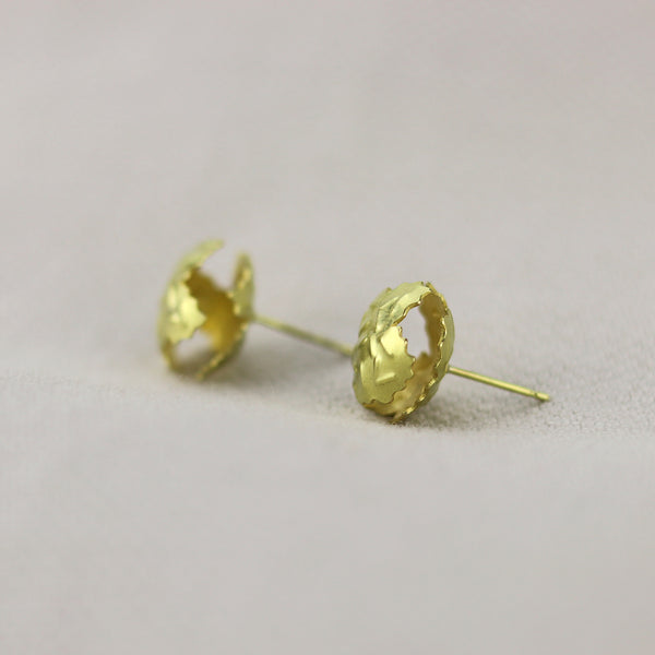 Gold Foliose Pod Earrings