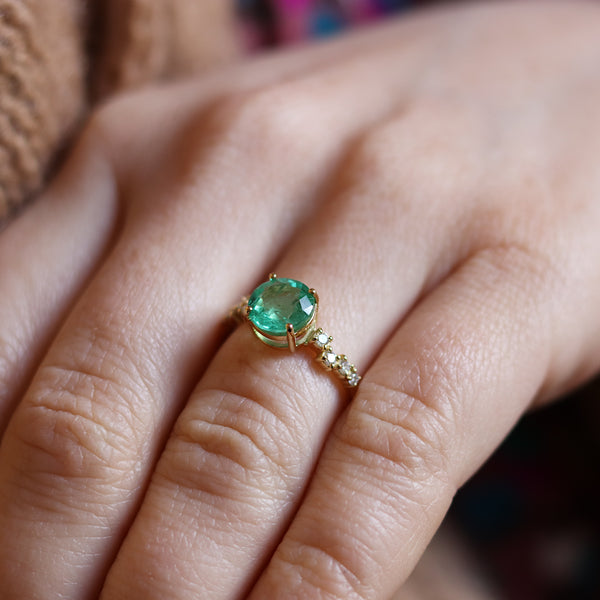 Artisia Emerald Ring